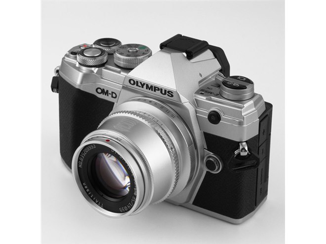 11,000円、単焦点レンズ「TTArtisan 35mm f/1.4 C」に新色