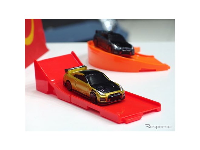 マクドナルドが「NISSAN GT-R NISMO」とコラボ…ひみつのおもちゃを先行