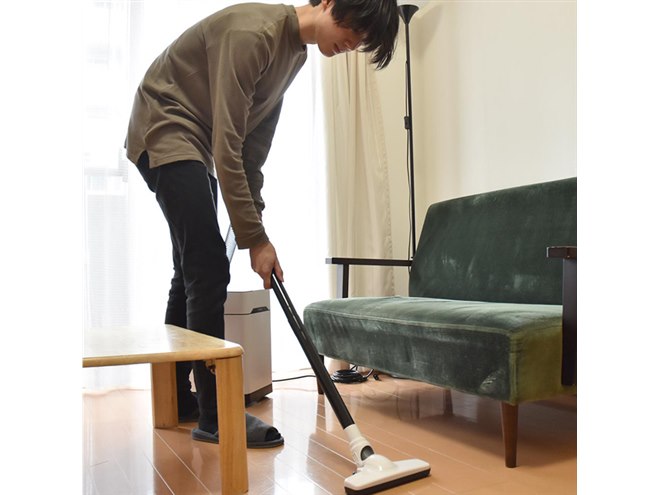 ゴミ箱×掃除機、2Wayで使用できる自動開閉センサー付き「吸っちゃう