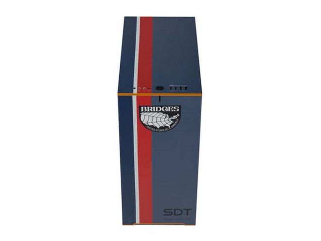 DEATH STRANDING PCケース Building a Retro, Stylish Gaming PC in a Death Stranding Case