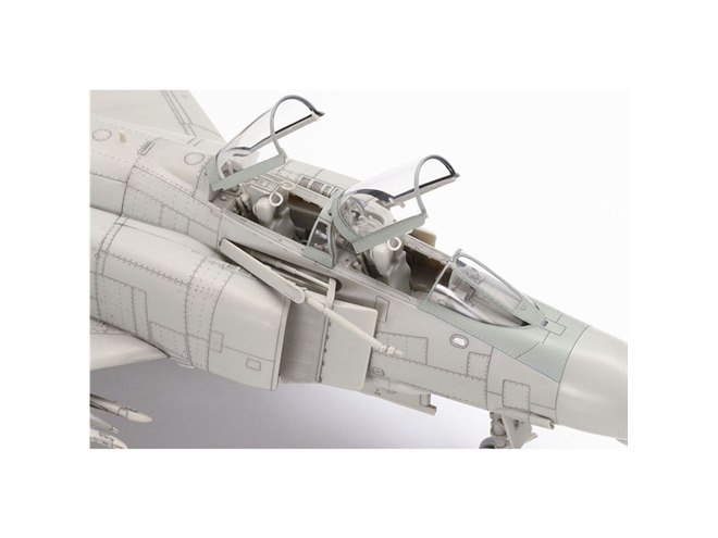 タミヤ 1/48 ジェット戦闘機4点セット 傑作ジェット戦闘機「F-4B ファントムII」のニューキットが