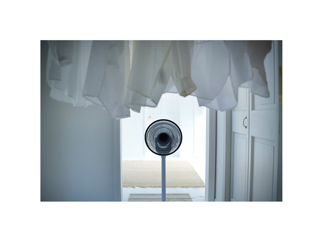 duux、風量26段階のリビング扇「Whisper Flex Touch」に