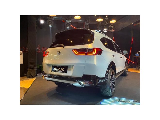 ホンダ、新クロスオーバー車『N7X』提案…3列シート7名乗り - 価格.com