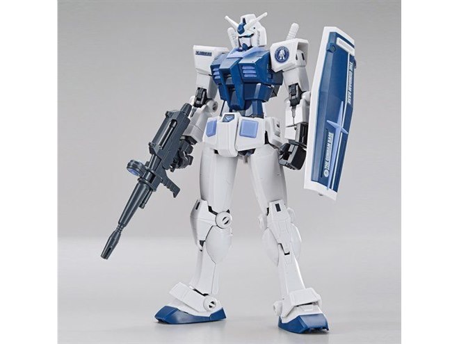 RG 1/144 RX-78-2 ガンダム Ver.2.0 ガンダムベースカラー 鮮やかなブルーが似合う！ガンダムベースカラーの「RG RX-78-2