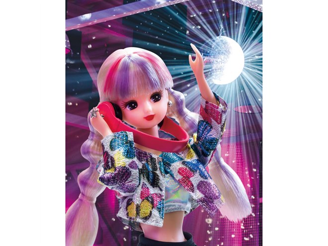 タカラトミー、“映える”17歳のリカちゃん「#ラテ・レトロ」「#ネオン