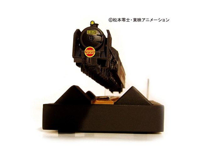 宙に浮いて発進する、「フローティングモデル銀河鉄道999 TV版」6月末