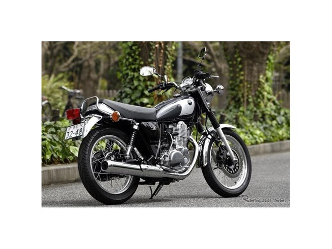 sr400ファイナルエディション　
純正FRフェンダー  純正チェーンカバー 43年の歴史に終止符。SR400 Final Editionを発表。 - ヤマハ