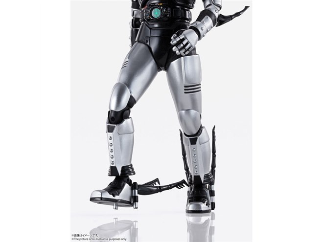 シャドームーン」が真骨彫製法で立体化、“歩くシーン”を再現可能