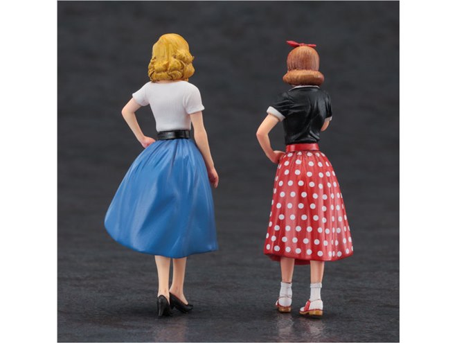 50年代アメリカンガール”の1/24スケールフィギュア、最新画像が