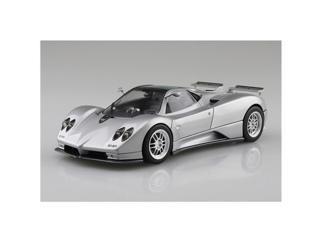 AOSHIMA、完成後もエンジンを鑑賞できる「パガーニ ゾンダC12S」1/24