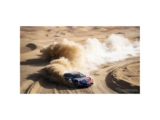 ポルシェの680馬力EVスポーツ、ドリフトをドローンで撮る…気温差60度の