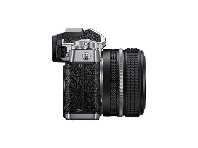 ニコン「Z fc」発売日が決定、ただし「28mm f/2.8 Special