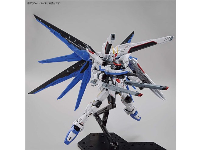実物大フリーダムガンダム立像を「フルメカニクス1/100」で立体化、9月