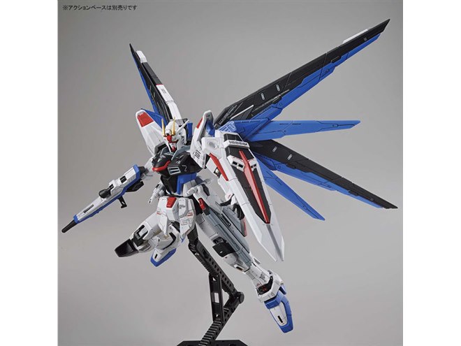 実物大フリーダムガンダム立像を「フルメカニクス1/100」で立体化、9月