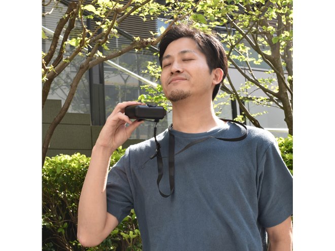 サンコー、服の中に直接風を送り込むミニ扇風機「腰ベルトファンLite