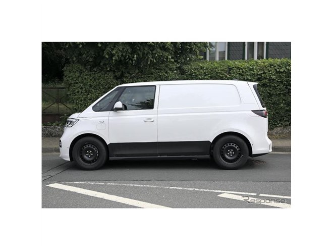 蘇る「ワーゲンバス」、VW ID.BUZZ 最新プロトタイプの内装を激写