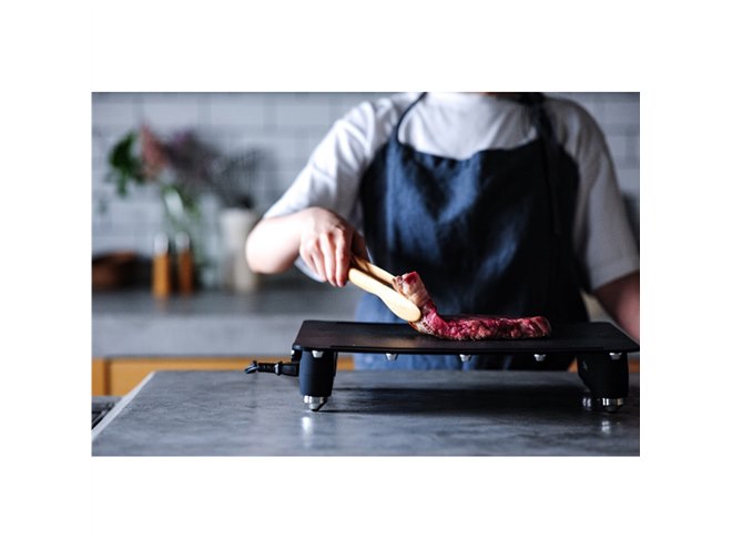 極薄ヒーターを採用したホットプレート「abien MAGIC GRILL」が7/15