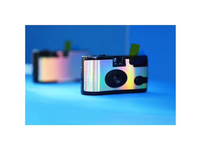 ロモ、3色のカラーフィルターが付属したレンズ付フィルムを3,580円で