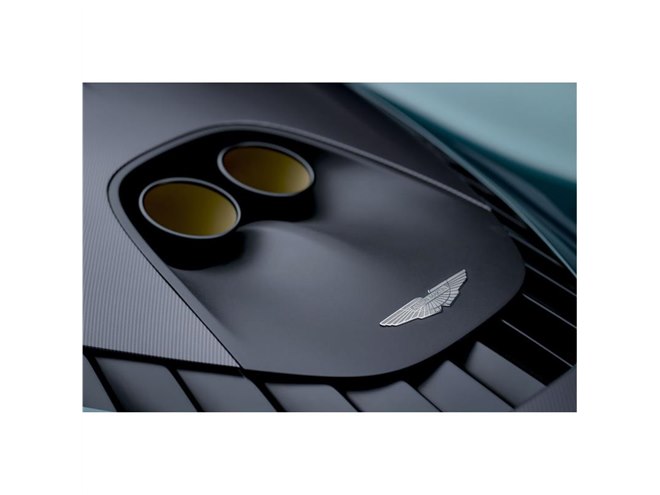 アストンマーティンが電動ハイパーカー「ヴァルハラ」の概要を発表 アストンマーティンが電動ハイパーカー「ヴァルハラ」の概要を発表