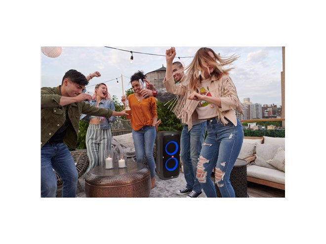 JBL、“スーツケースのように持ち運べる”Bluetoothスピーカー JBL、“スーツケースのように持ち運べる”Bluetoothスピーカー
