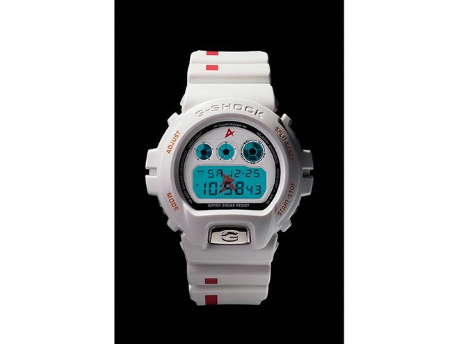 ガンダムファンクラブ限定の「G-SHOCK アムロ・レイモデル」 - 価格.com