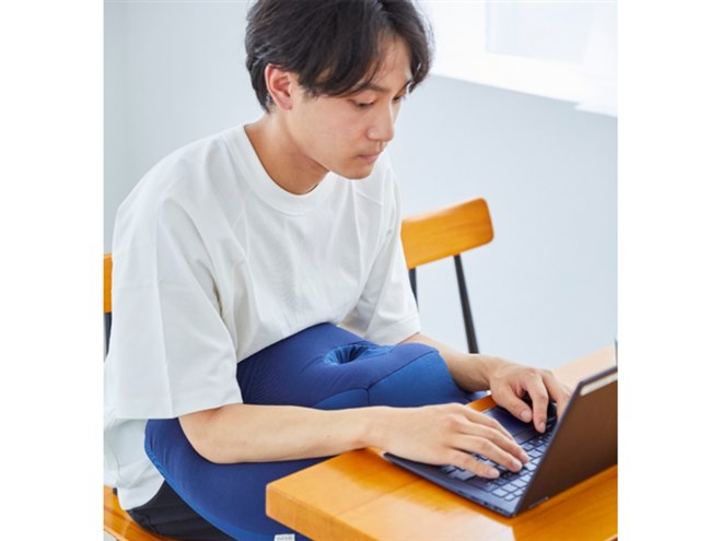 うつ伏せで“寝落ち”できるゲーミングクッション「NeOchi PillOw」に