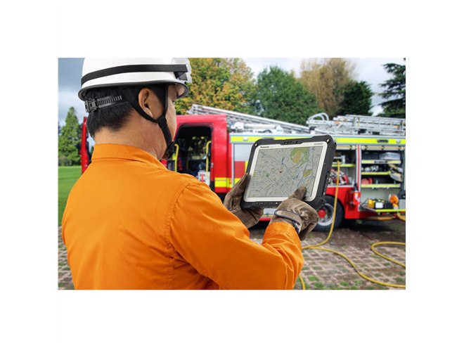 パナソニック、モジュラー構造で自由に機能を拡張できる10.1型