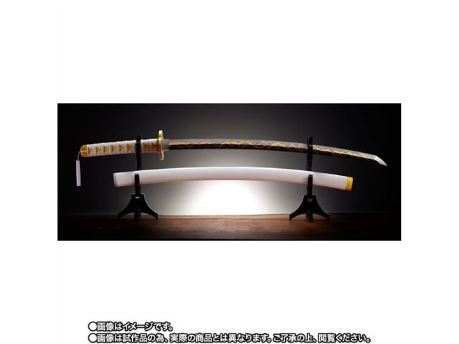 バンダイが「鬼滅の刃」我妻善逸の日輪刀を約1/1で再現、抜刀シーンも