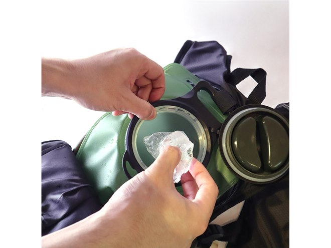 サンコー、循環する氷水で上半身を冷やす「水冷クールベストPlus