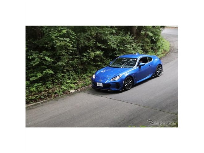 スバル BRZ 新型試乗、新井大輝選手が群サイでインプレッション…自身も