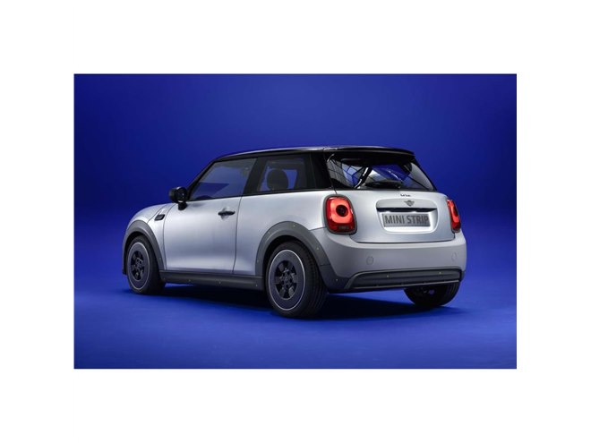 MINIとポール・スミスの新たなコラボレーションモデル「MINIストリップ