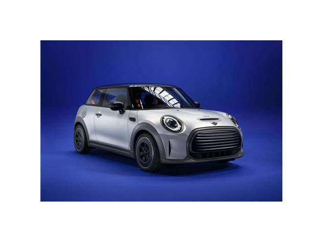 MINIとポール・スミスの新たなコラボレーションモデル「MINIストリップ
