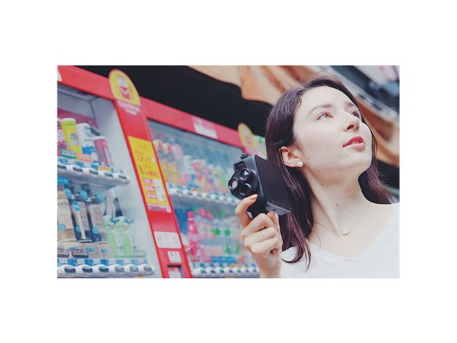 Fragment 8 フィルム風デジタルカメラ BLACK 【新品未使用】 昭和レトロな動画が撮れる Fragment 8 Retro Camera Color Lens