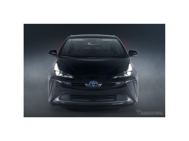 トヨタ プリウス に2022年型、全身ブラックの「ナイトシェード