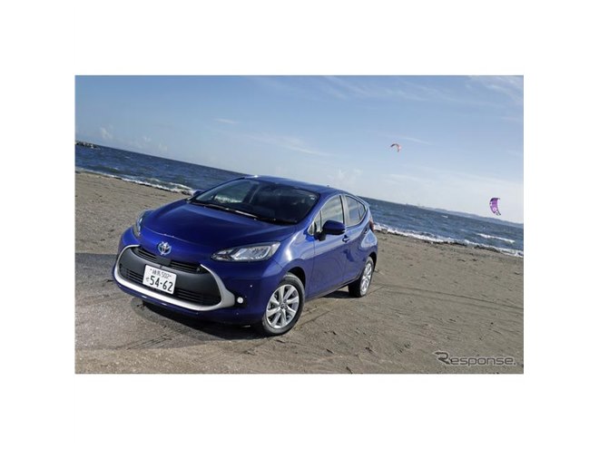 国民的ハイブリッドが全域進化！新型 アクア に初の4WD「E-four」も