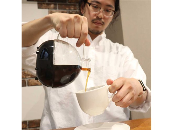 火を使わない「電気式サイフォンコーヒーメーカー」が9,800円で 火を使わない「電気式サイフォンコーヒーメーカー」が9,800円で