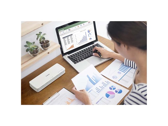 キヤノン、ソフト内蔵のモバイルスキャナー「imageFORMULA R10