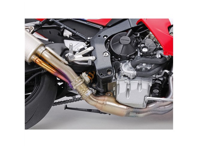 タミヤ、ホンダ「CBR1000RR-R FIREBLADE SP」1/12模型を本日12/11発売 - 価格.com