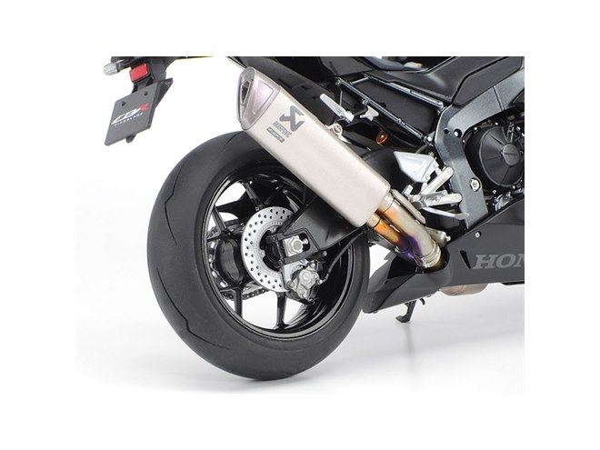 マットパールモリオンブラックをイメージした「CBR1000RR-R FIREBLADE