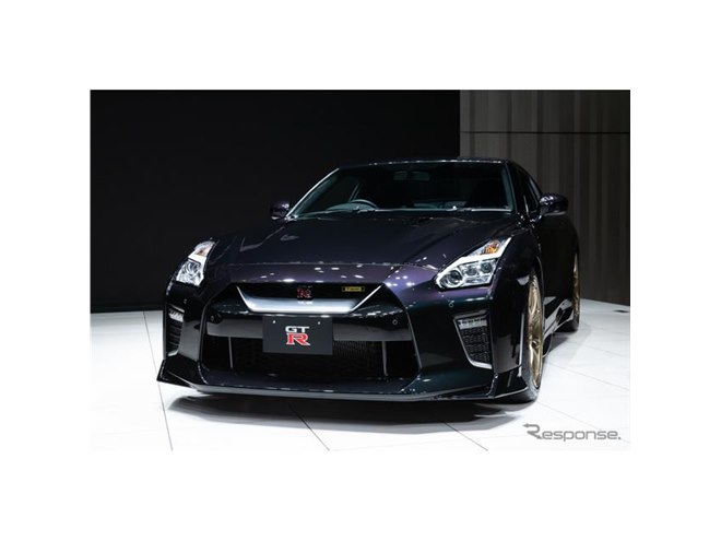日産 GT-R 2022年モデル】2つの新色はR33、R34をオマージュ - 価格.com