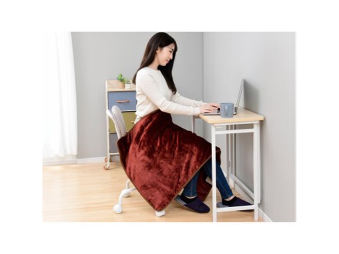 YAMAZEN×ホカロン、吸湿発素材「ホカロンフランネル」を採用した電気