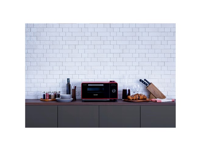 パサついたパンを“窯出しパン”の食感にする「ヘルシオ グリエ AX