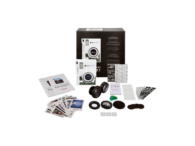 ロモ、タイのアーティストSuntur氏とコラボした「Lomo'Instant Automat