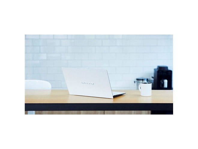 79,200円から、「Ryzen」採用の15.6型ノートPC「VAIO FL15