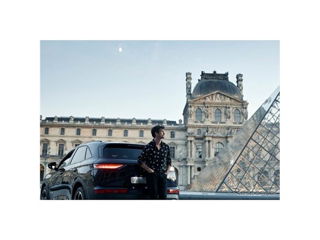 ルーヴル美術館のアート作品を車内で楽しむ限定車…仏DS 7クロスバック