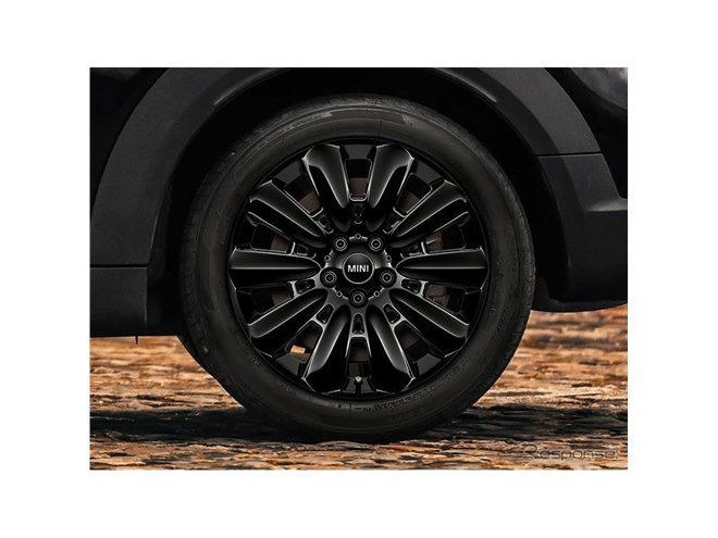 MINI クロスオーバー、内外装「ブラック」の特別仕様車発売 - 価格.com