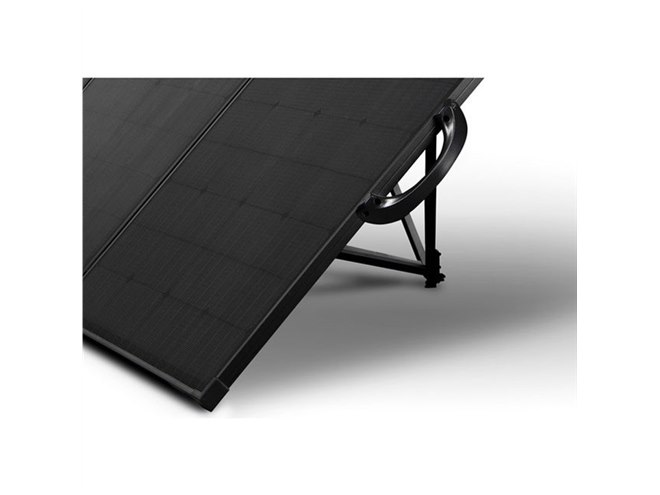 Goal Zero、最大出力300Wで自動開脚機能搭載の「折りたたみ式ソーラー