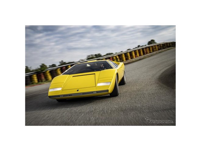 ランボルギーニ『カウンタック LP500』が1台のみの復刻、伊で初走行