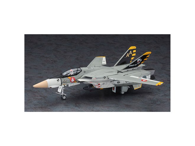 マクロス」VF-1J スーパー/ストライク バルキリー1/48模型が本日
