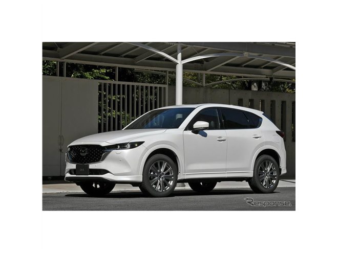 マツダ CX-5 改良新型】ボディ同色ガーニッシュが光る、最上級の